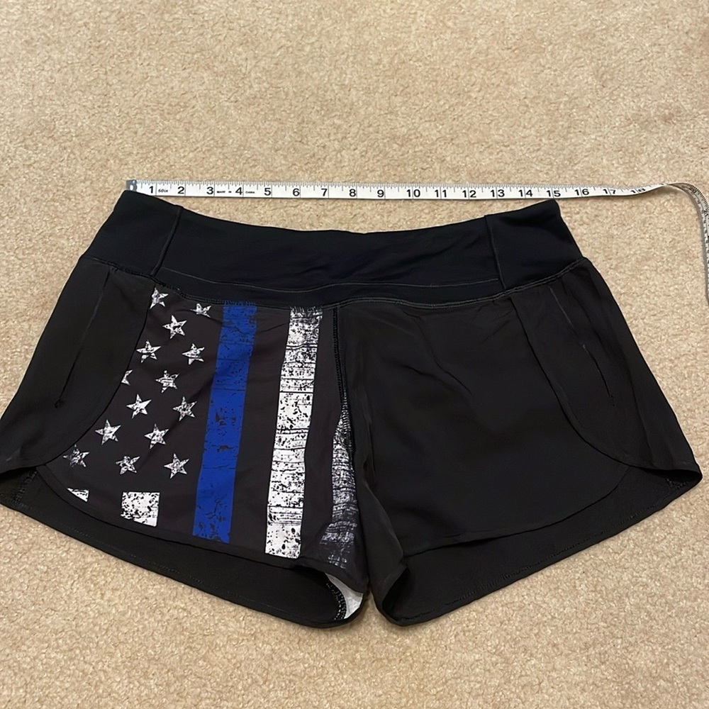 Women’s shorts, size L